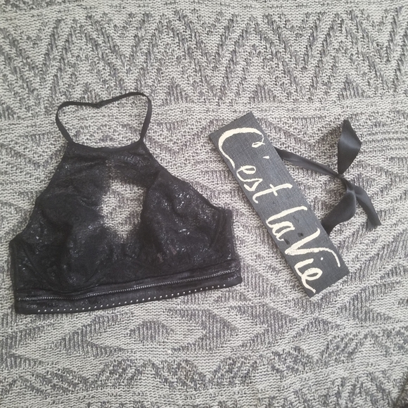 Victoria's Secret Other - Halter bra VS